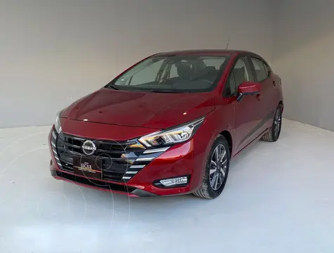 Nissan Versa Advance usado (2024) color Rojo precio $319,000