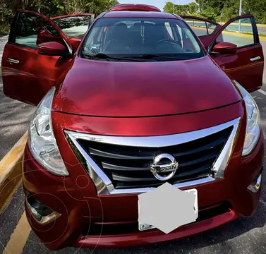 Nissan Versa Exclusive NAVI Aut usado (2018) color Rojo precio $210,000