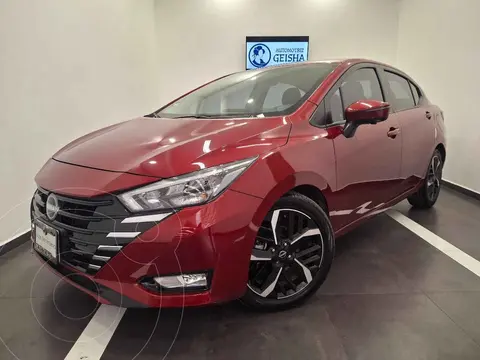 Nissan Versa Exclusive Aut usado (2024) color Rojo precio $390,000