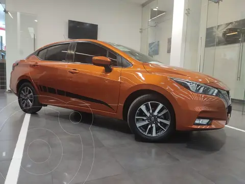 Nissan Versa Advance usado (2020) color Naranja precio $299,500