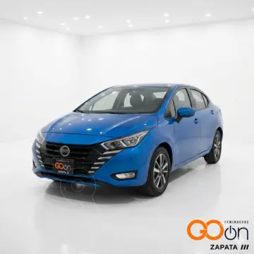 Nissan Versa Advance usado (2024) color NISVERAZUL precio $290,000