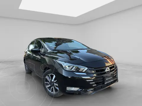 Nissan Versa Advance usado (2024) color Negro precio $310,000