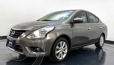 foto Nissan Versa Advance usado (2018) color Gris precio $197,999