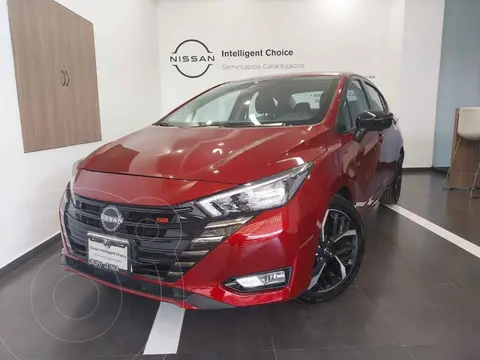 Nissan Versa SR usado (2023) color Rojo precio $360,000
