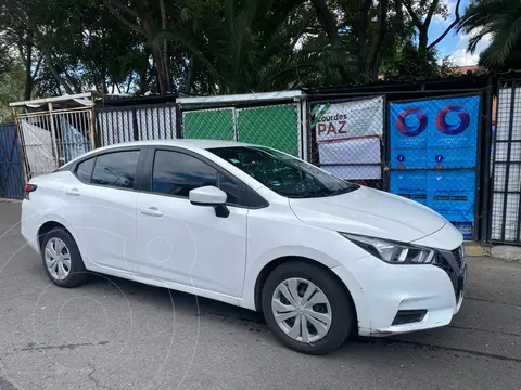 Nissan Versa Sense usado (2020) color Blanco precio $245,000
