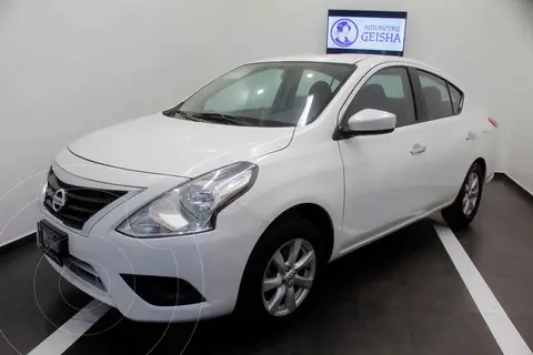 Nissan Versa Sense Aut usado (2019) color Blanco financiado en mensualidades(enganche $49,800 mensualidades desde $6,068)