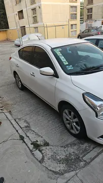 Nissan Versa Advance usado (2017) color Blanco precio $148,000