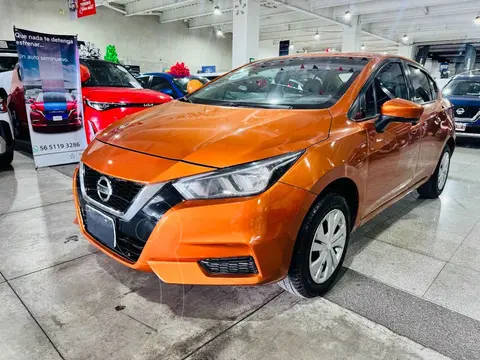 Nissan Versa Sense usado (2021) color Naranja precio $229,000