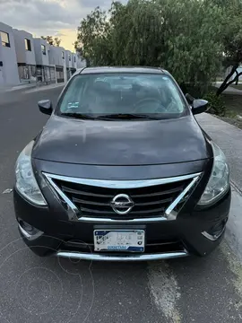 Nissan Versa Advance usado (2012) color Acero precio $130,000