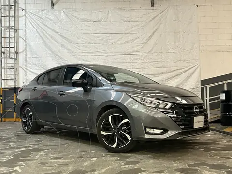 Nissan Versa SR usado (2024) color Gris precio $395,000