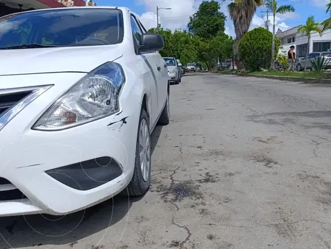 Nissan Versa Drive usado (2020) color Blanco precio $220,000