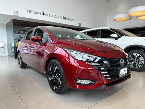 Nissan Versa Exclusive Aut nuevo color Rojo Scarlet precio $438,900