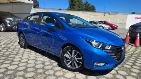 Nissan Versa Advance Aut usado (2023) color Azul precio $320,000