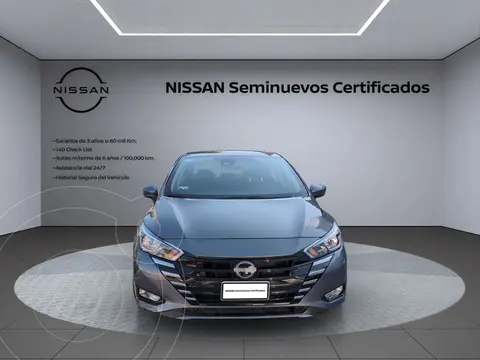 Nissan Versa Advance usado (2025) color Gris financiado en mensualidades(enganche $124,115 mensualidades desde $5,923)