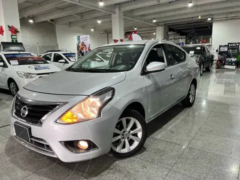 Nissan Versa Advance usado (2017) color Plata precio $199,000