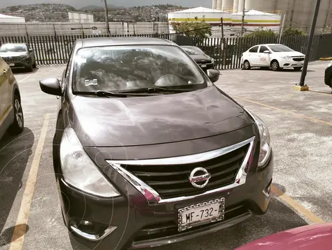 Nissan Versa Advance usado (2019) color Acero precio $196,000