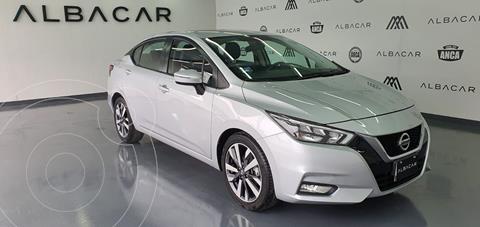 foto Nissan Versa Exclusive NAVI Aut usado (2020) color Plata Dorado precio $309,900