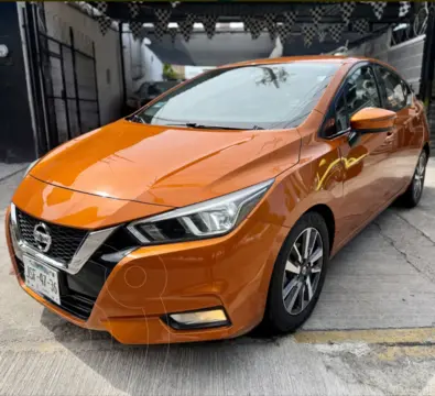 Nissan Versa Advance usado (2020) color Naranja precio $98,500