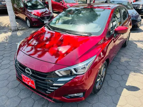 Nissan Versa Advance usado (2023) color Rojo financiado en mensualidades(enganche $66,381 mensualidades desde $5,896)