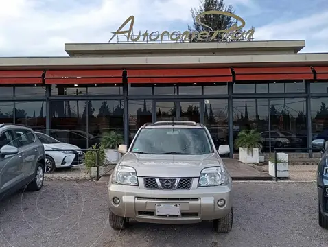 Nissan X-Trail X-TRAIL  2.5 4X4  AUT usado (2008) color Dorado precio u$s11.000