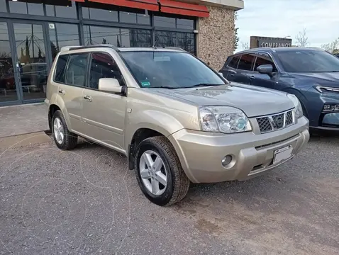 Nissan X-Trail X-TRAIL  2.5 4X4  AUT usado (2008) color Dorado precio $15.000.000