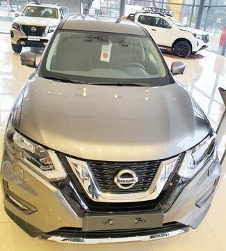 Nissan X-Trail Advance 2.5 4x4 CVT nuevo color Gris Oscuro precio $9.952.000