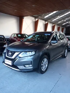foto Nissan X-Trail 2.5L Sense Aut 4WD usado (2018) color Gris precio $15.990.000