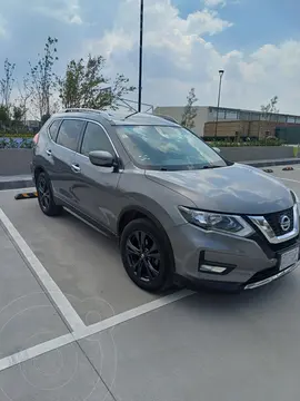Nissan X-Trail Advance 2 Filas usado (2021) color Gris Oxford precio $360,000