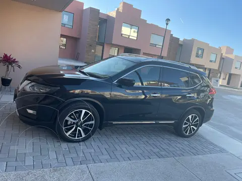 Nissan X-Trail Exclusive 3 Row usado (2018) color Negro precio $380,000