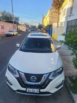 Nissan X-Trail Sense 2 Row usado (2019) color Blanco Perla precio $350,000
