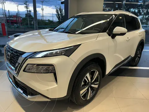 Nissan X-Trail Platinum 2 Filas usado (2024) color Blanco financiado en mensualidades(enganche $218,000 mensualidades desde $16,670)