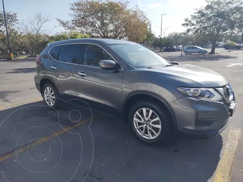 Nissan X-Trail Sense 3 Row usado (2019) color Gris precio $320,000