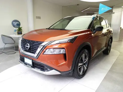 Nissan X-Trail Platinum Plus 2 Filas usado (2023) color Naranja financiado en mensualidades(enganche $112,320 mensualidades desde $11,923)