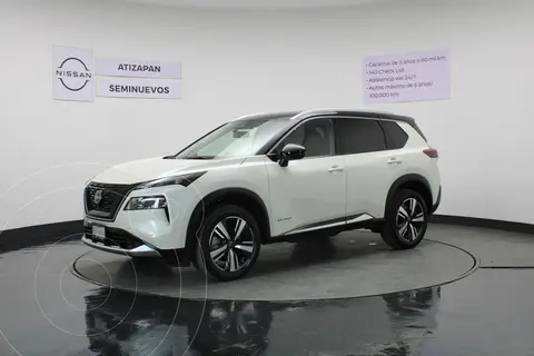 Nissan X-Trail Platinum 2 Filas usado (2024) color Blanco precio $640,000