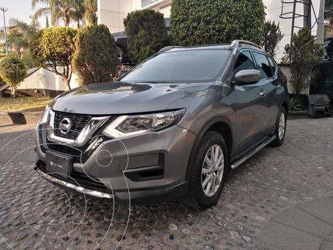 Nissan X-Trail Sense 3 Row usado (2018) color Gris financiado en mensualidades(enganche $79,975)