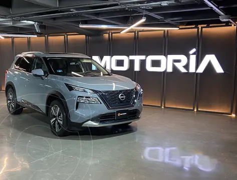 Nissan X-Trail Platinum 2 Filas usado (2023) color Gris financiado en mensualidades(enganche $125,800 mensualidades desde $9,477)