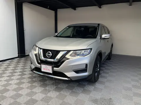 Nissan X-Trail Sense 2 Row usado (2021) color plateado precio $329,000
