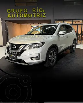Nissan X-Trail Advance 2 Row usado (2020) color plateado financiado en mensualidades(enganche $39,078 mensualidades desde $8,239)