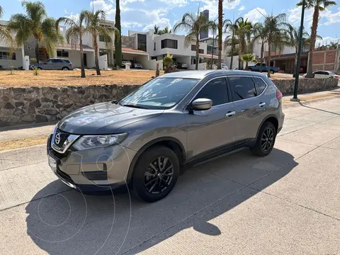 Nissan X-Trail Advance 2 Row usado (2021) color Gris Oxford precio $401,000