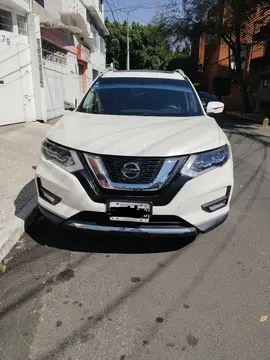Nissan X-Trail SLX 2.5L Lujo CVT usado (2021) color Blanco precio $305,000