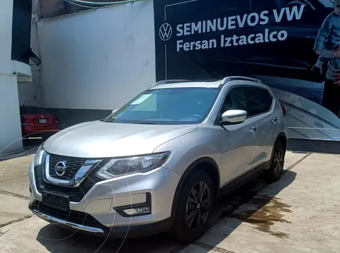 Nissan X-Trail Advance 3 Row usado (2021) color Plata financiado en mensualidades(enganche $35,037 mensualidades desde $11,864)