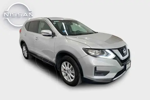 Nissan X-Trail Advance 2 Row usado (2022) color Plata precio $354,000