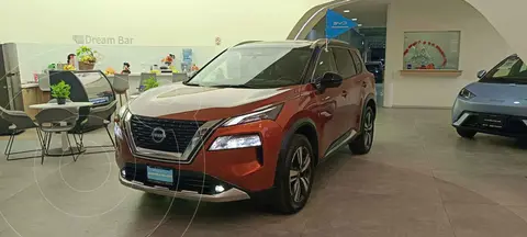 Nissan X-Trail Platinum Plus 2 Filas usado (2023) color Naranja financiado en mensualidades(enganche $106,920 mensualidades desde $11,350)