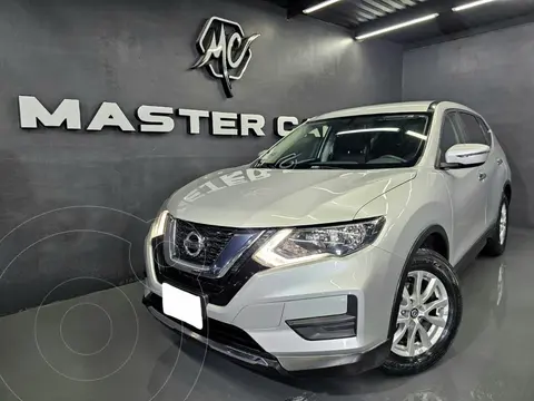 Nissan X-Trail Sense 2 Row usado (2018) color plateado precio $285,000