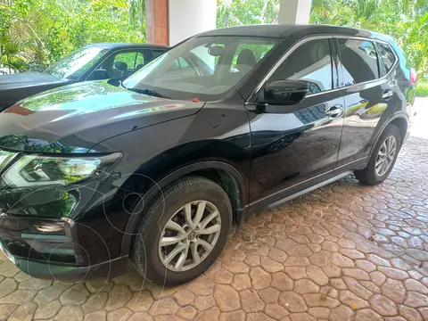 Nissan X-Trail Sense usado (2019) color Negro precio $270,000