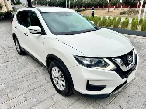 Nissan X-Trail Sense 2 Row usado (2019) color Blanco precio $259,000