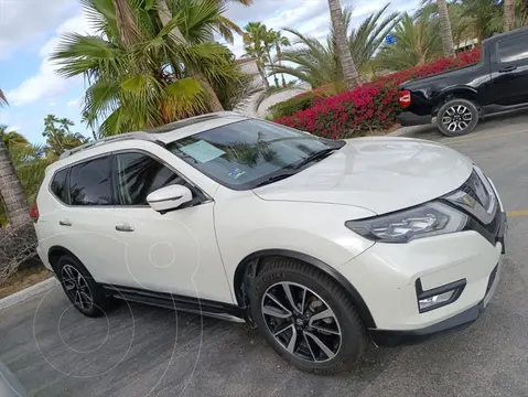 Nissan X-Trail Exclusive 3 Row usado (2018) color Blanco precio $370,000