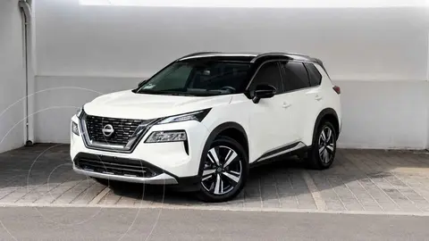Nissan X-Trail Platinum 2 Filas usado (2025) color Blanco financiado en mensualidades(enganche $136,180 mensualidades desde $13,434)