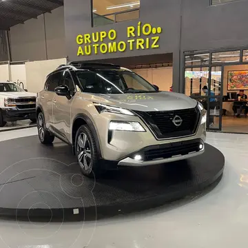 Nissan X-Trail Platinum 2 Filas usado (2023) color Dorado precio $699,000