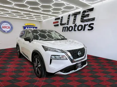 foto Nissan X-Trail Platinum 2 Filas usado (2024) color Blanco precio $609,900